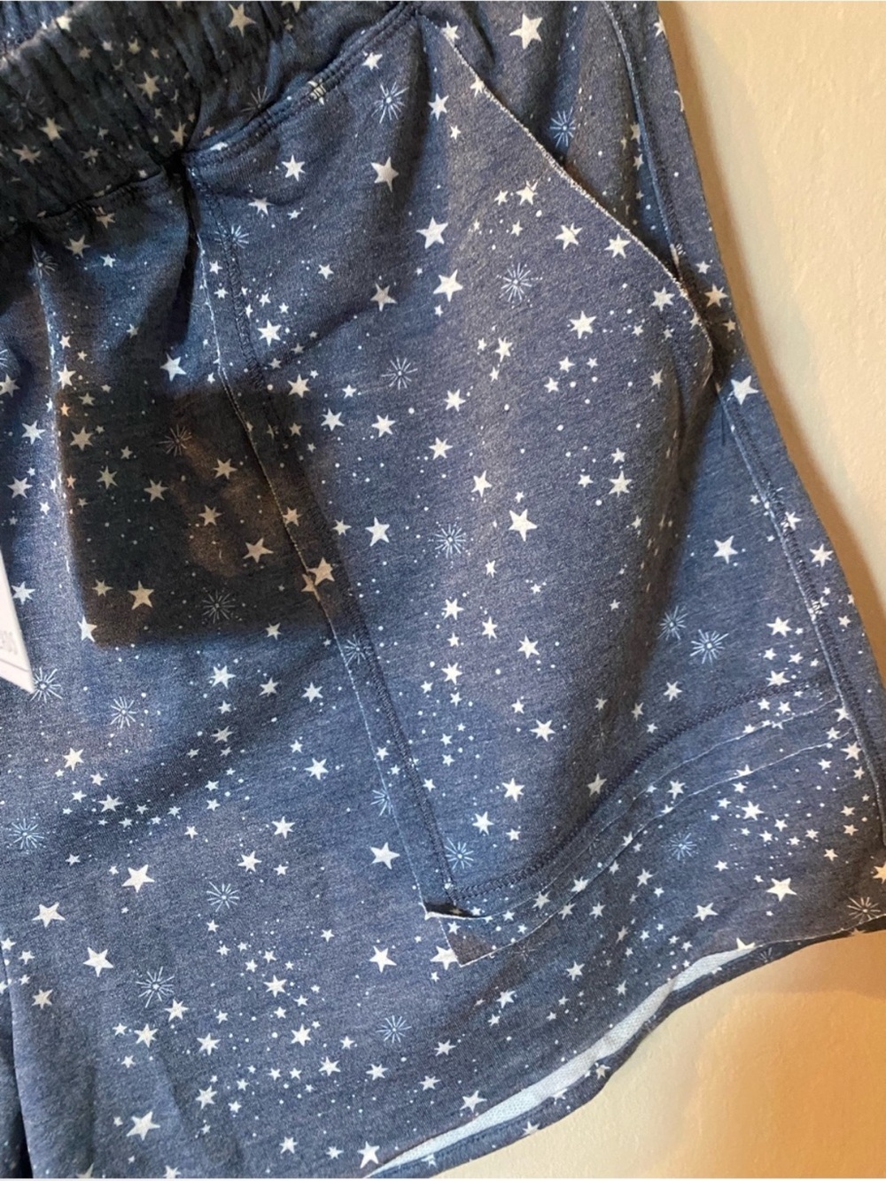 LA Threads Active Navy Star Print Shorts, NWOT, Women’s Medium - Picture 3 of 5